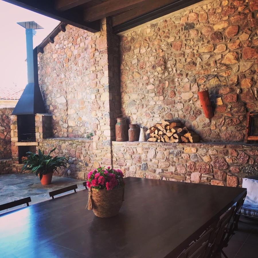 El Paller De Casa Parramon Peramea ภายนอก รูปภาพ