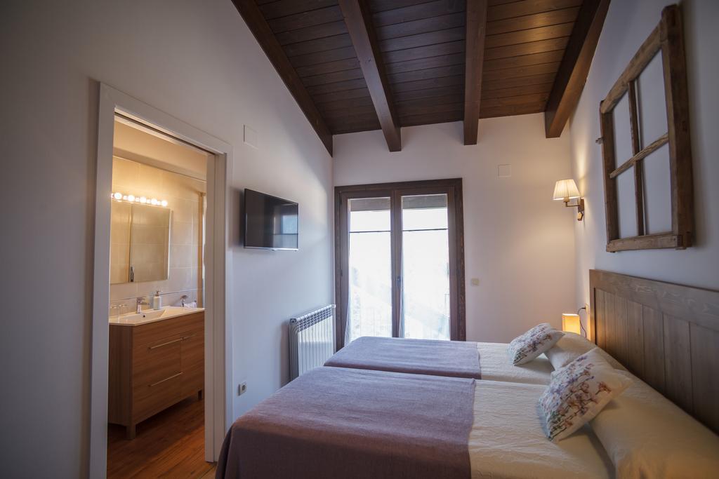 El Paller De Casa Parramon Peramea ภายนอก รูปภาพ